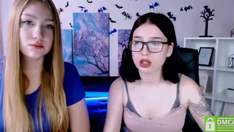 Snapshot of playful_sophie chatting on December 20, 2:05 pm Sophie online show from December 20, 2:05 pm