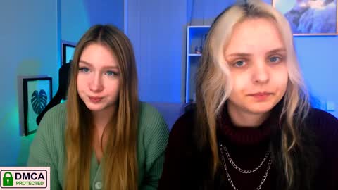 Snapshot of playful_sophie chatting on December 30, 10:43 am Sophie online show from December 30, 10:43 am