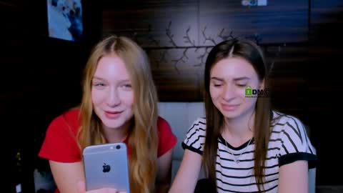 Snapshot of playful_sophie chatting on January 25, 1:52 pm Sophie online show from January 25, 1:52 pm