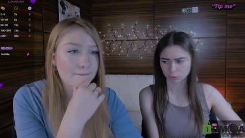 Snapshot of playful_sophie chatting on January 27, 8:28 pm Sophie online show from January 27, 8:28 pm