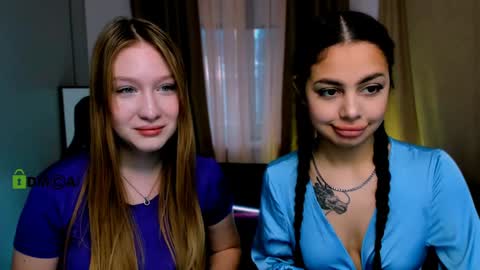 Snapshot of playful_sophie chatting on February 7, 11:23 am Sophie online show from February 7, 11:23 am