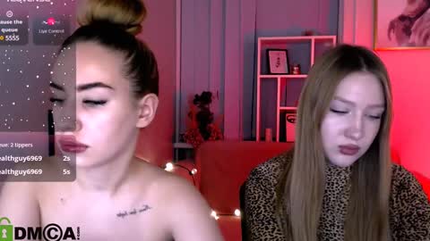 Snapshot of playful_sophie chatting on February 10, 8:42 pm Sophie online show from February 10, 8:42 pm