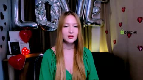 Snapshot of playful_sophie chatting on February 14, 1:18 pm Sophie online show from February 14, 1:18 pm