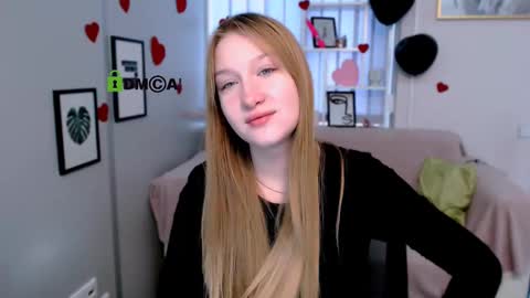 Snapshot of playful_sophie chatting on February 23, 12:37 pm Sophie online show from February 23, 12:37 pm