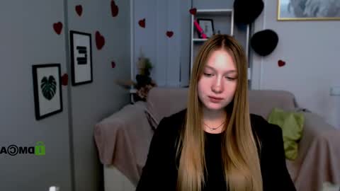 Snapshot of playful_sophie chatting on February 23, 6:45 pm Sophie online show from February 23, 6:45 pm