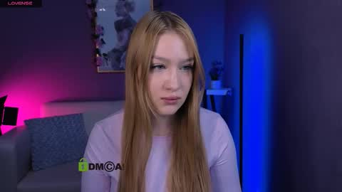 Snapshot of playful_sophie chatting on December 15, 9:08 pm Sophie online show from December 15, 9:08 pm