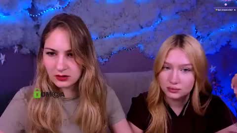Snapshot of playful_sophie chatting on June 10, 7:35 pm Sophie online show from June 10, 7:35 pm
