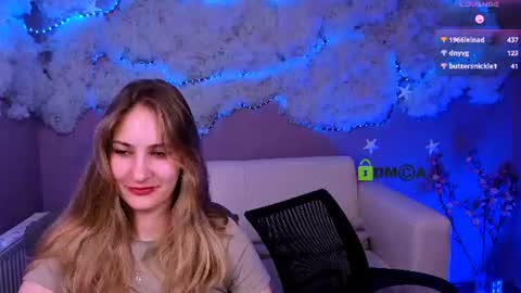 Snapshot of playful_sophie chatting on June 11, 2:53 am Sophie online show from June 11, 2:53 am