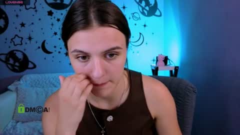 Snapshot of playful_sophie chatting on June 13, 7:23 pm Sophie online show from June 13, 7:23 pm