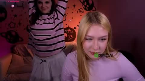 Snapshot of playful_sophie chatting on June 16, 7:16 pm Sophie online show from June 16, 7:16 pm