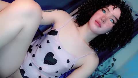 Snapshot of playfulcock69_kate chatting on June 10, 1:39 am kate online show from June 10, 1:39 am