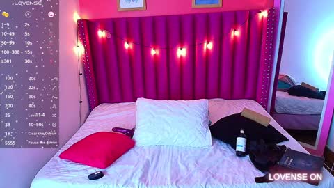 Snapshot of playfuljust_18 chatting on December 15, 12:38 pm SAMARA online show from December 15, 12:38 pm