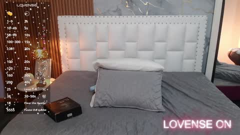 Snapshot of playfuljust_18 chatting on December 26, 2:12 am SAMARA online show from December 26, 2:12 am