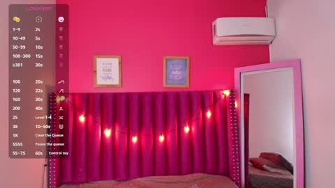 Snapshot of playfuljust_18 chatting on February 1, 12:37 pm SAMARA online show from February 1, 12:37 pm