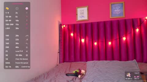 Snapshot of playfuljust_18 chatting on February 1, 3:39 pm SAMARA online show from February 1, 3:39 pm