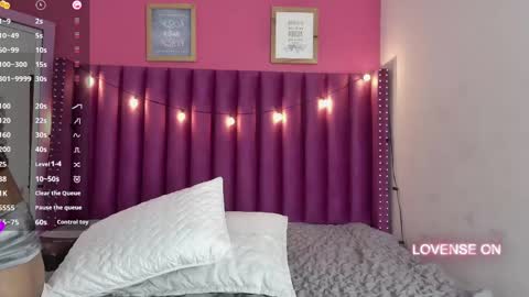 Snapshot of playfuljust_18 chatting on March 7, 12:34 pm SAMARA online show from March 7, 12:34 pm