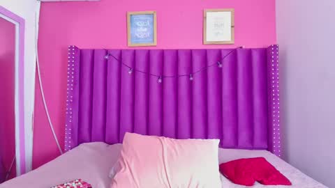 Snapshot of playfuljust_18 chatting on November 19, 12:38 pm SAMARA online show from November 19, 12:38 pm