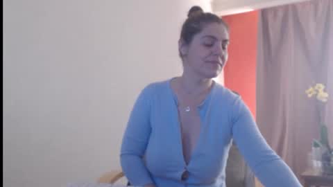 Snapshot of playfulsamira chatting on April 12, 11:48 am PlayfulSamira online show from April 12, 11:48 am