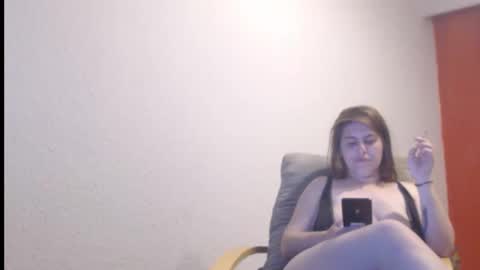 Snapshot of playfulsamira chatting on April 18, 7:07 pm PlayfulSamira online show from April 18, 7:07 pm