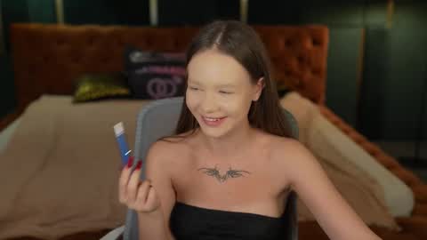 Snapshot of playhard054 chatting on October 14, 6:42 pm Lana online show from October 14, 6:42 pm