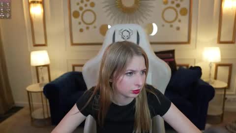 Snapshot of playhard054 chatting on November 29, 11:30 pm Lana online show from November 29, 11:30 pm