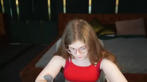 Snapshot of playhard054 chatting on July 17, 10:33 am Lana online show from July 17, 10:33 am