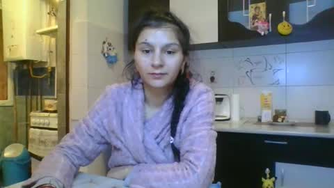 pleas3s_sweet online show from February 17, 3:15 am