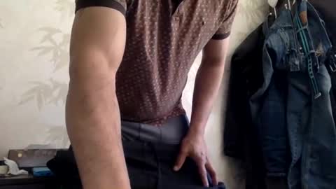 please615167 online show from April 2, 12:14 pm