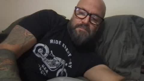 Snapshot of pleasesitonmycock chatting on December 7, 7:27 am PleaseSitOnMyCock online show from December 7, 7:27 am