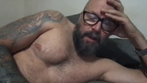 Snapshot of pleasesitonmycock chatting on December 18, 5:59 am PleaseSitOnMyCock online show from December 18, 5:59 am