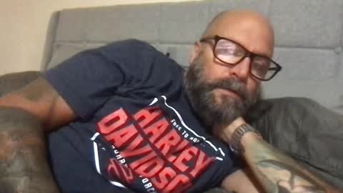 Snapshot of pleasesitonmycock chatting on September 24, 1:53 am PleaseSitOnMyCock online show from September 24, 1:53 am