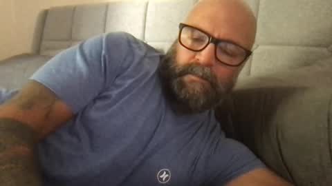 Snapshot of pleasesitonmycock chatting on October 6, 3:31 pm PleaseSitOnMyCock online show from October 6, 3:31 pm