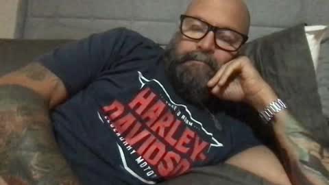 Snapshot of pleasesitonmycock chatting on October 28, 7:16 pm PleaseSitOnMyCock online show from October 28, 7:16 pm