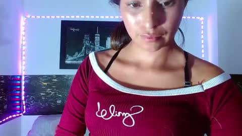 Snapshot of pleassing_neighbour chatting on June 10, 3:18 am Zalome online show from June 10, 3:18 am