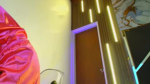 JUAN AND JULI online show from November 7, 2:44 am