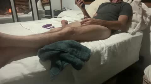 Snapshot of pleasuresponge69 chatting on January 17, 5:32 am Pleasure online show from January 17, 5:32 am