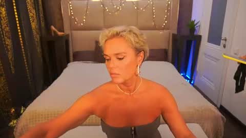 Ira brunette and Vika blonde online show from June 15, 12:51 pm