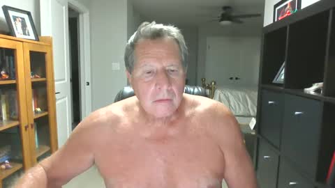 Snapshot of pleeeezeher chatting on September 17, 3:19 am pleeeezeher online show from September 17, 3:19 am