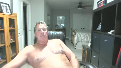 Snapshot of pleeeezeher chatting on September 22, 2:46 am pleeeezeher online show from September 22, 2:46 am