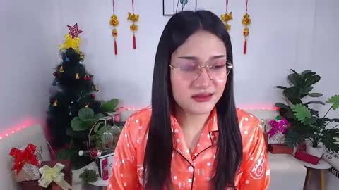 Ploysai online show from January 20, 2:01 am