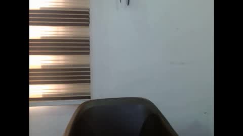 plumnjuicyx online show from December 19, 12:12 pm