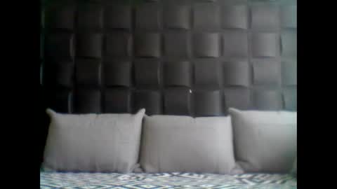 Snapshot of plutomaniaxxx chatting on March 8, 10:52 am plutomaniaxxx online show from March 8, 10:52 am