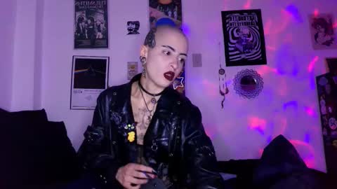    online show from October 24, 1:03 am