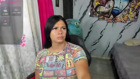 Snapshot of pocahontas_98113116 chatting on May 5, 12:35 pm lesly pagina azul pocahontas982 online show from May 5, 12:35 pm