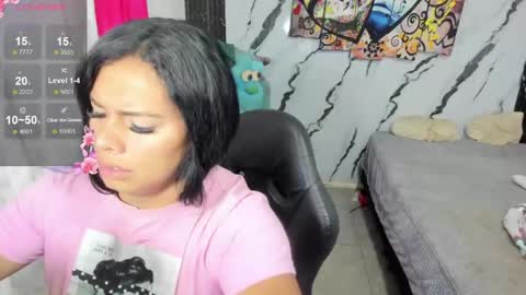 Snapshot of pocahontas_98113116 chatting on May 7, 1:05 pm lesly pagina azul pocahontas982 online show from May 7, 1:05 pm