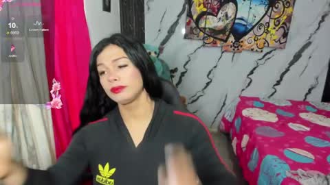Snapshot of pocahontas_98113116 chatting on May 9, 1:16 pm lesly pagina azul pocahontas982 online show from May 9, 1:16 pm