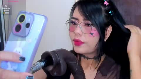 pocahontas_lantina online show from May 2, 3:44 am