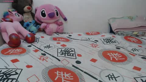 Snapshot of pocahontas_princess__ chatting on June 4, 4:24 pm Pocahontas online show from June 4, 4:24 pm