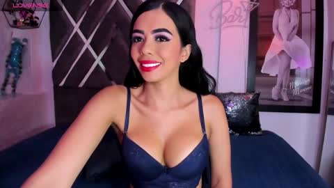 I dream of having many followers online show from November 27, 2:30 pm