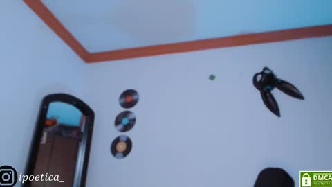 Snapshot of poeeticaa_ chatting on March 5, 3:41 pm IG ipoetica online show from March 5, 3:41 pm